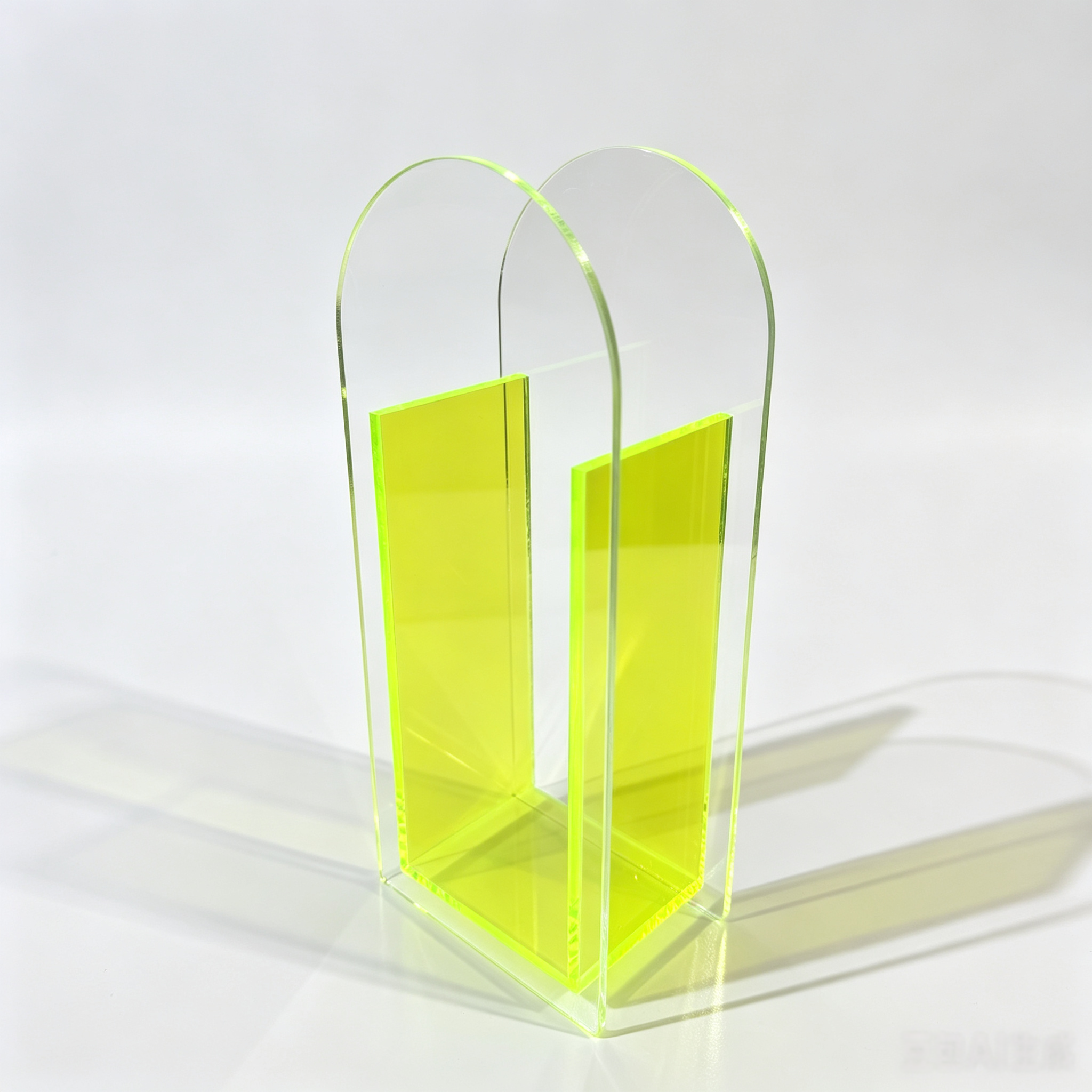 Split-Top Acrylic Flower Vase